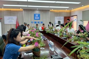 努尔基奇：我们要让比尔更多地参与进攻 他在场上很有活力